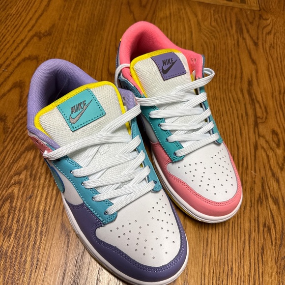 Nike Dunk Low Easter Pastel - Picture 1 of 5